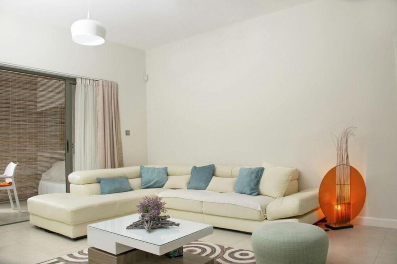 Luxury Modern 2-Bed Apartment Pereybere Grand Bay Buitenkant foto
